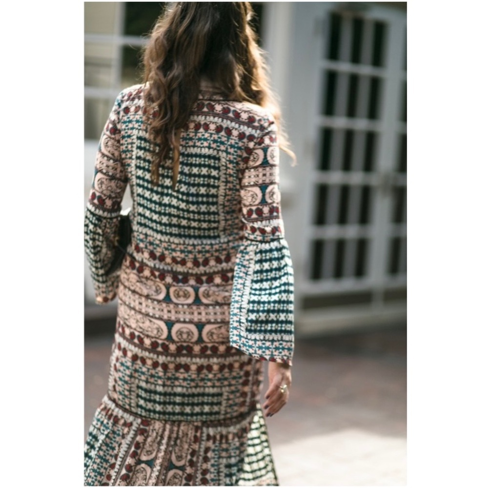 CLEOBELLA Tile Print Lace Up V-Neck Long Bell Sleeve Tier Ruffle Maxi Dress XS - Picture 7 of 8